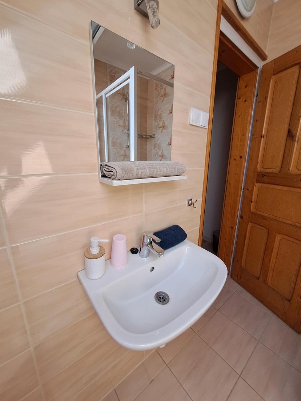 Berta Panzio Bed & Breakfast Hajdúszoboszló Екстериор снимка