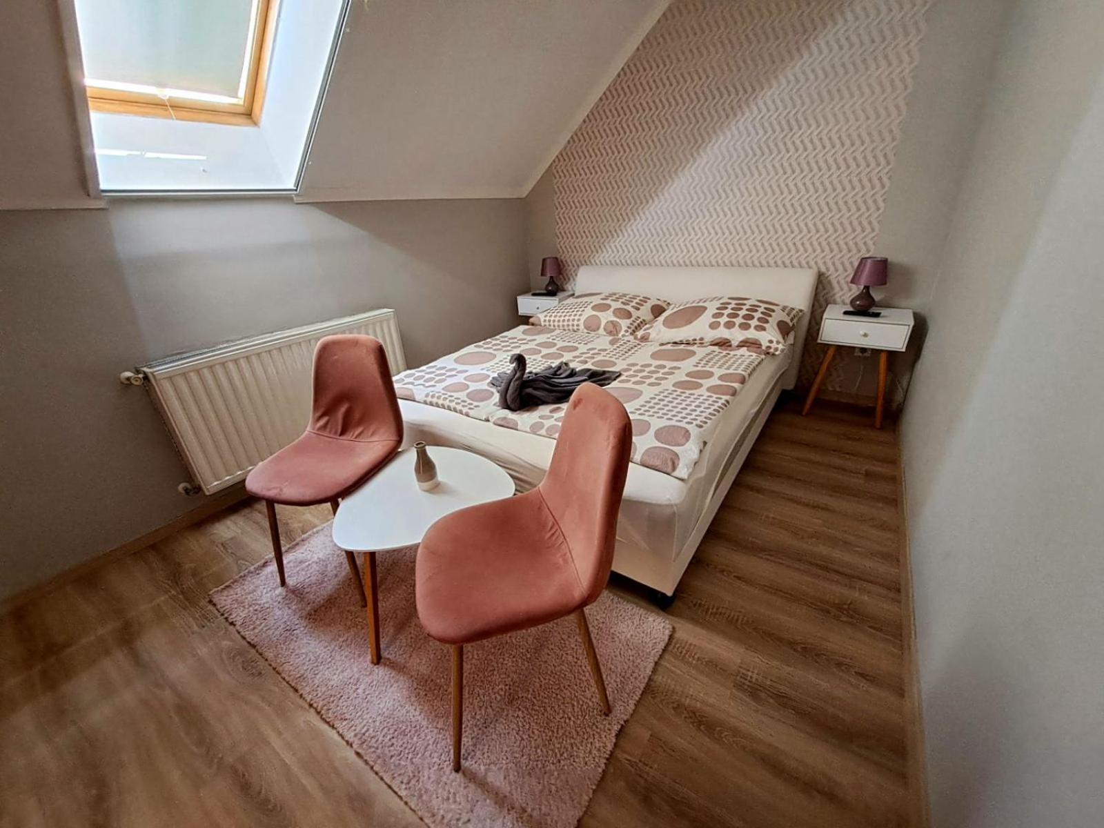 Berta Panzio Bed & Breakfast Hajdúszoboszló Екстериор снимка