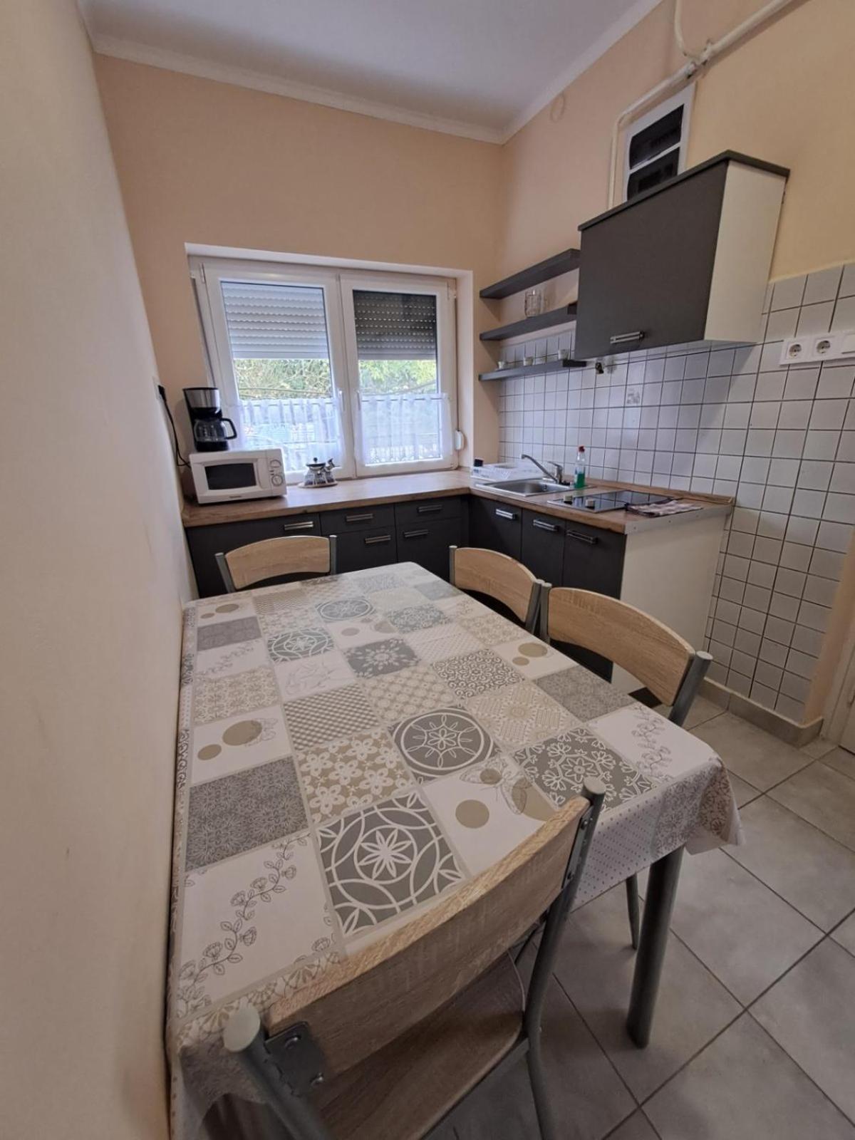 Berta Panzio Bed & Breakfast Hajdúszoboszló Стая снимка