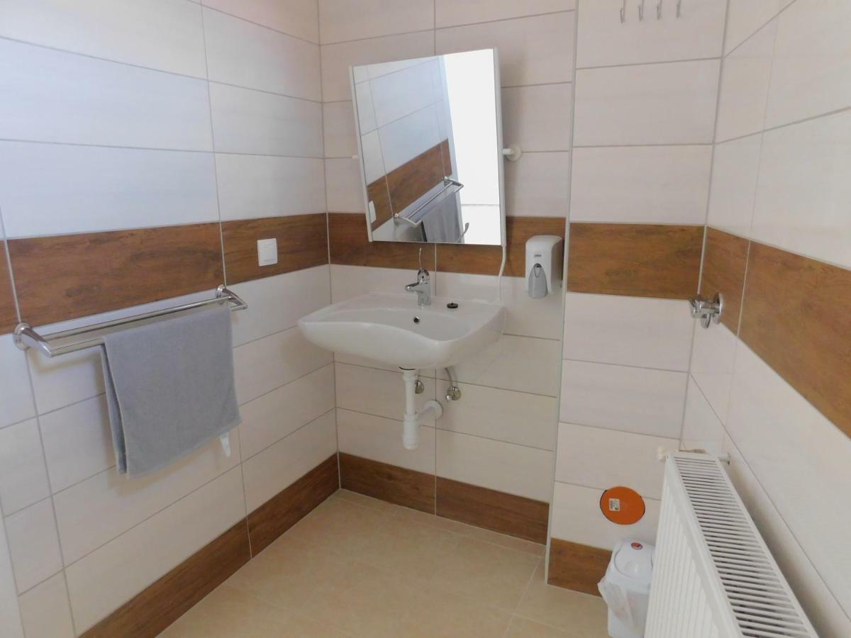 Berta Panzio Bed & Breakfast Hajdúszoboszló Екстериор снимка